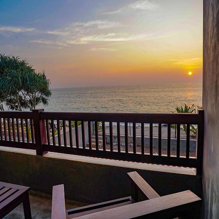 Beyond The Sea By Ceylonese Hotell Ambalangoda  Eksteriør bilde